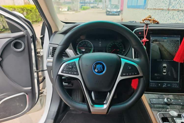 Used BYD Qin New Energy 2017 1.5T Luxury Model Steering Wheel