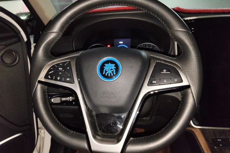 Used BYD Qin New Energy 2017 1.5T Luxury Model Steering Wheel