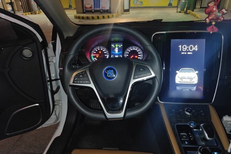 Used BYD Qin New Energy 2017 1.5T Luxury Model Steering Wheel