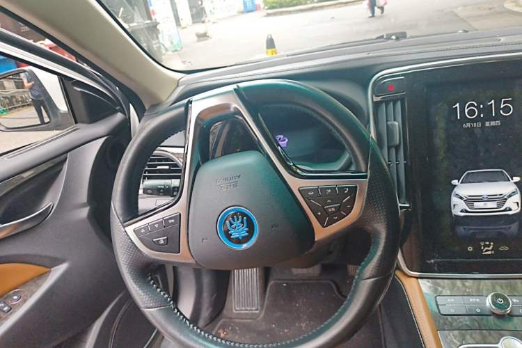 Used BYD Qin New Energy 2017 Qin 1.5T 100 Steering Wheel