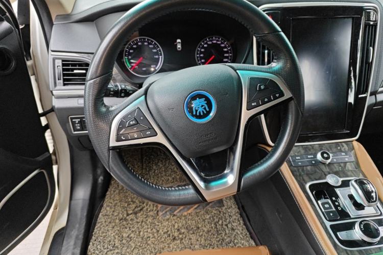 Used BYD Qin New Energy 2017 1.5T Luxury Model Steering Wheel