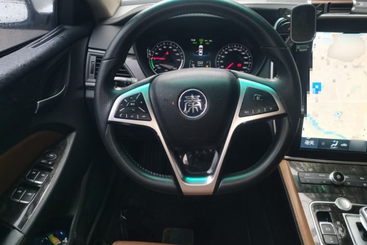 Used BYD Qin New Energy 2017 1.5T Luxury Model Steering Wheel