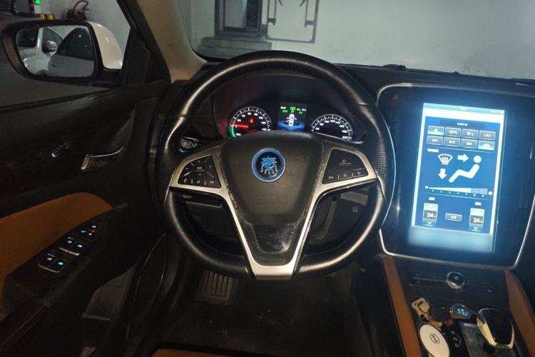 Used BYD Qin New Energy 2017 1.5T Luxury Model Steering Wheel