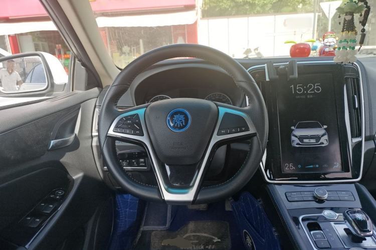 Used BYD Qin New Energy 2017 1.5T Luxury Model Steering Wheel