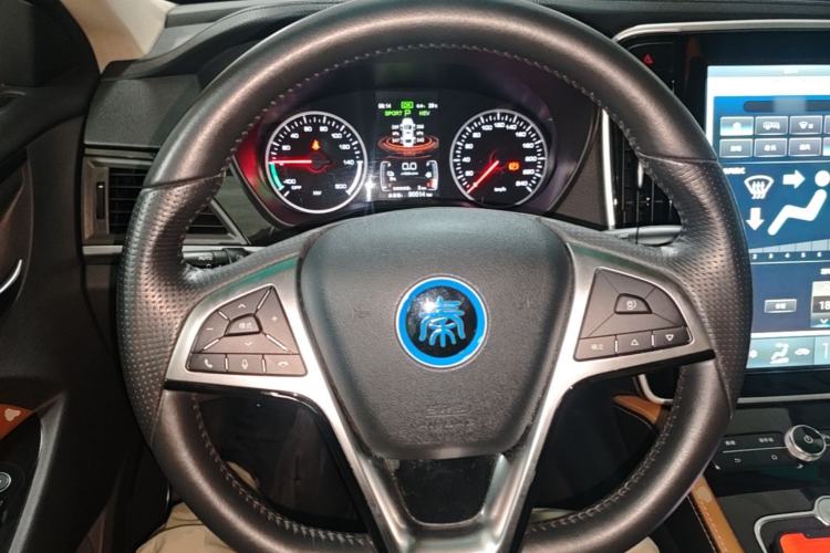 Used BYD Qin New Energy 2017 1.5T Luxury Model Steering Wheel