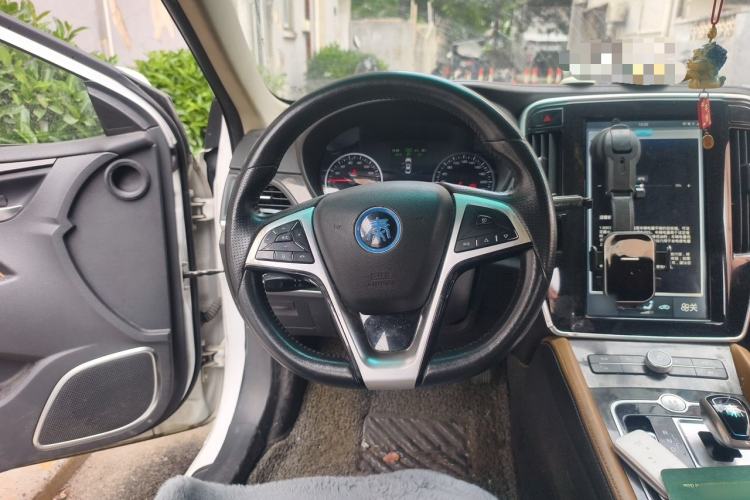 Used BYD Qin New Energy 2017 1.5T Luxury Model Steering Wheel