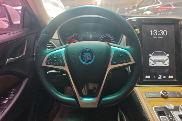 Used BYD Qin New Energy 2017 1.5T Luxury Model Steering Wheel