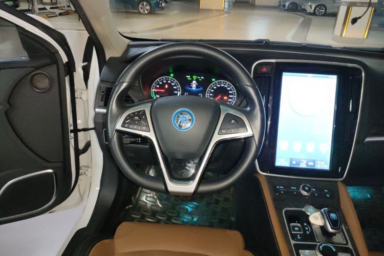 Used BYD Qin New Energy 2017 1.5T Luxury Model Steering Wheel