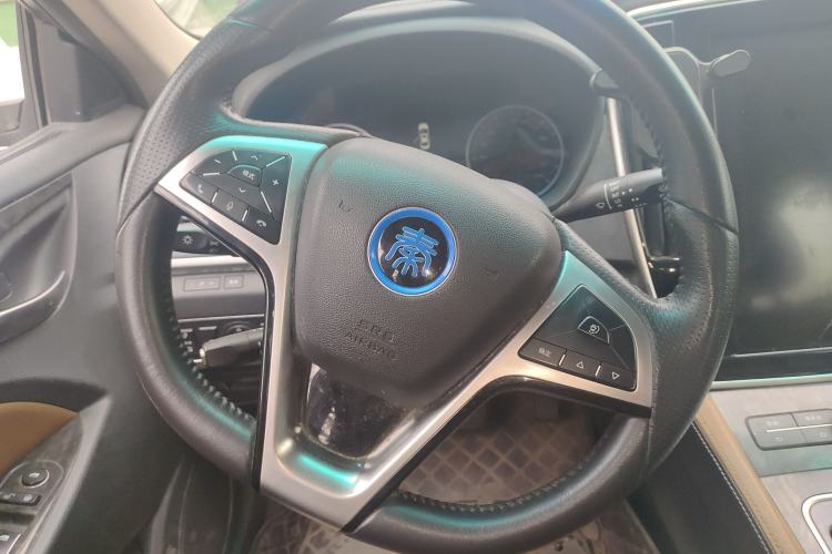 Used BYD Qin New Energy 2017 1.5T Luxury Model Steering Wheel