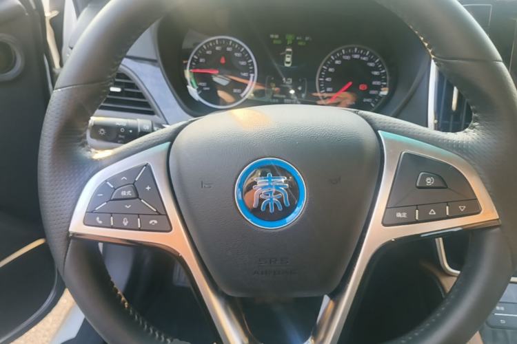 Used BYD Qin New Energy 2017 1.5T Luxury Model Steering Wheel