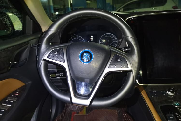 Used BYD Qin New Energy 2017 1.5T Luxury Model Steering Wheel