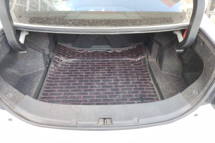 Used BYD Qin New Energy 2017 1.5T Luxury Model Trunk