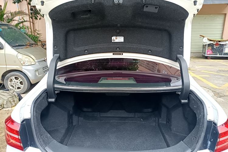 Used BYD Qin New Energy 2017 1.5T Luxury Model Trunk