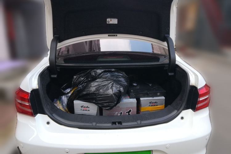 Used BYD Qin New Energy 2017 1.5T Luxury Model Trunk