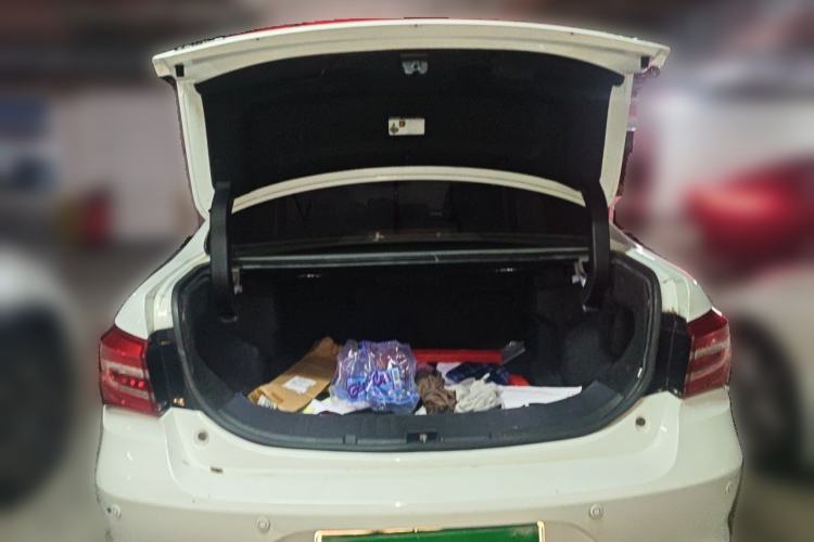 Used BYD Qin New Energy 2017 1.5T Luxury Model Trunk