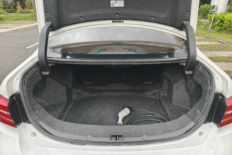 Used BYD Qin New Energy 2017 1.5T Luxury Model Trunk