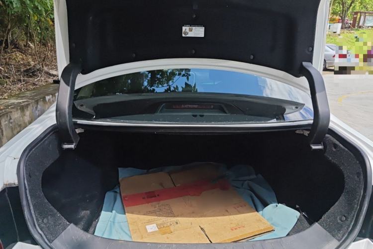 Used BYD Qin New Energy 2017 1.5T Luxury Model Trunk