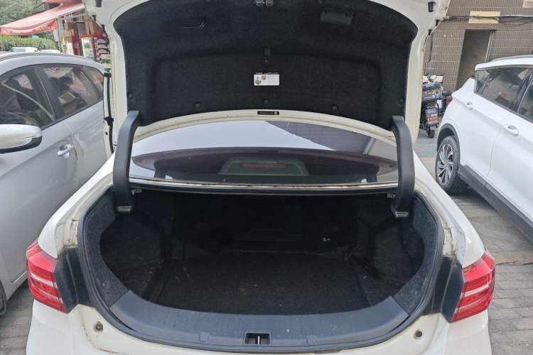 Used BYD Qin New Energy 2017 1.5T Luxury Model Trunk