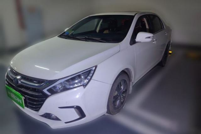 Ojetý BYD Qin New Energy 2017 1.5T Luxury Model