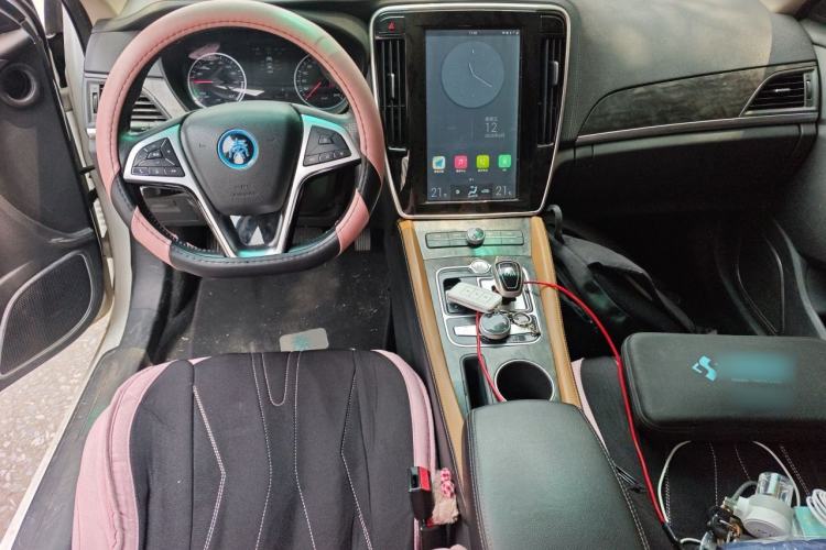 Used BYD Qin New Energy 2018 1.5T Smart Connect Premium Model Center Console