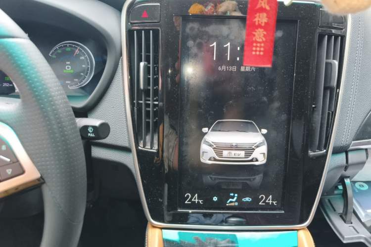 Used BYD Qin New Energy 2018 Qin EV450 Smart Connect Prestige Model Audio And AC Panel