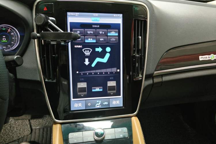 Used BYD Qin New Energy 2018 Qin EV450 Smart Connect Prestige Model Audio And AC Panel