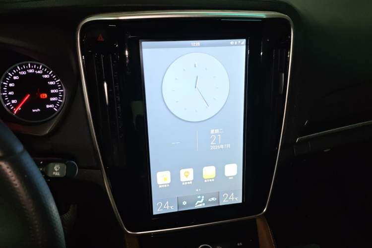Used BYD Qin New Energy 2018 1.5T Smart Connect Premium Model Audio And AC Panel