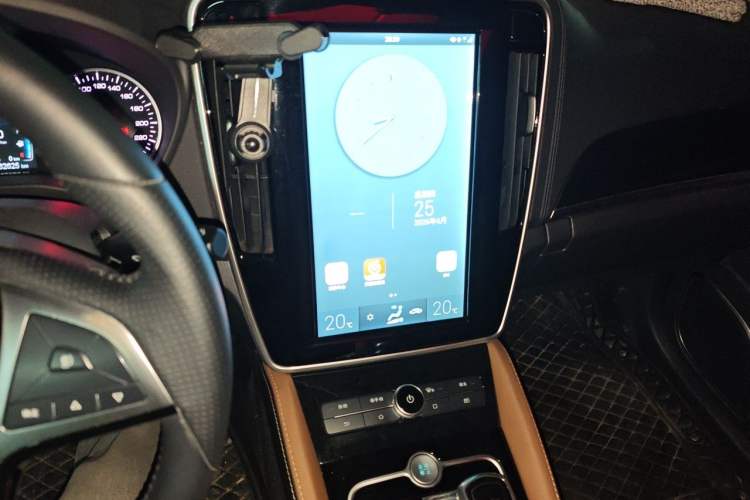 Used BYD Qin New Energy 2018 1.5T Smart Connect Premium Model Audio And AC Panel