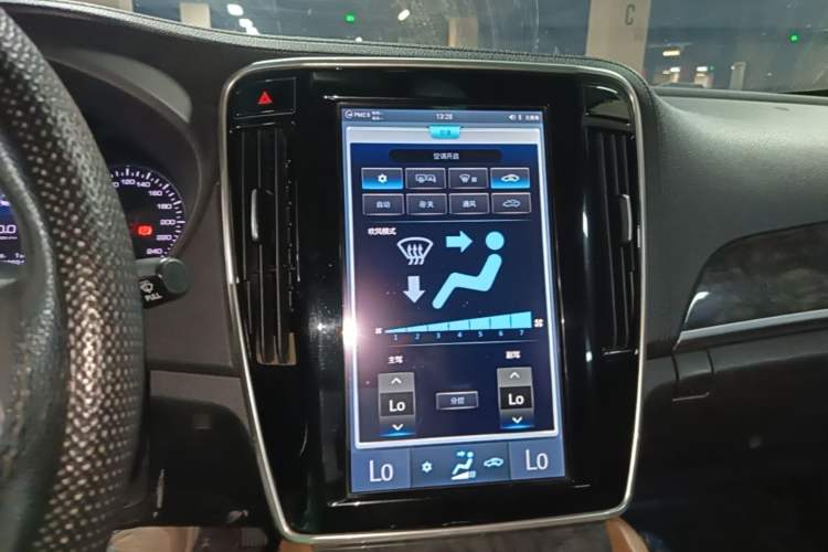 Used BYD Qin New Energy 2018 1.5T Smart Connect Premium Model Audio And AC Panel
