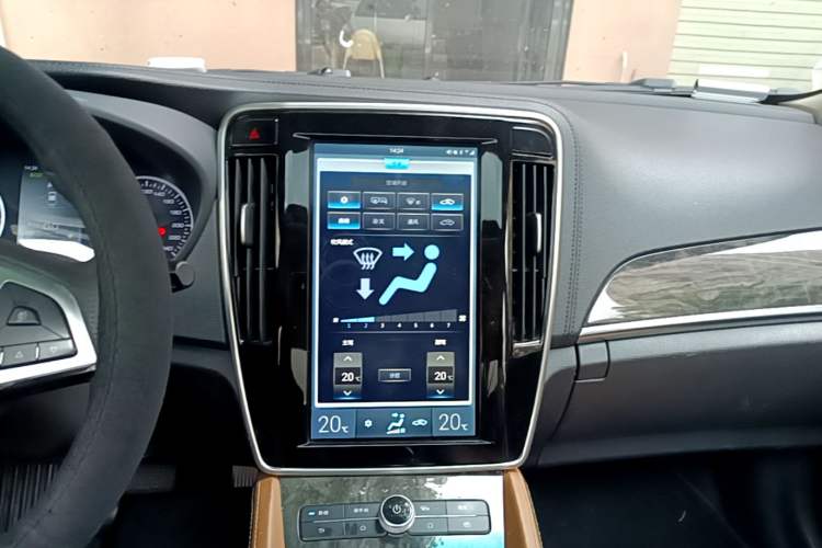 Used BYD Qin New Energy 2018 1.5T Smart Connect Premium Model Audio And AC Panel