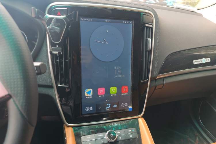 Used BYD Qin New Energy 2018 Qin EV450 Smart Connect Prestige Model Audio And AC Panel