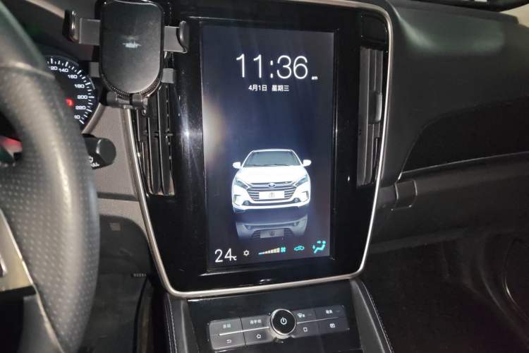Used BYD Qin New Energy 2018 1.5T Smart Connect Elite Model Audio And AC Panel