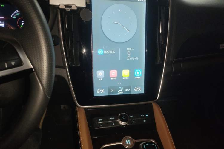 Used BYD Qin New Energy 2018 Qin EV450 Smart Connect Prestige Model Audio And AC Panel