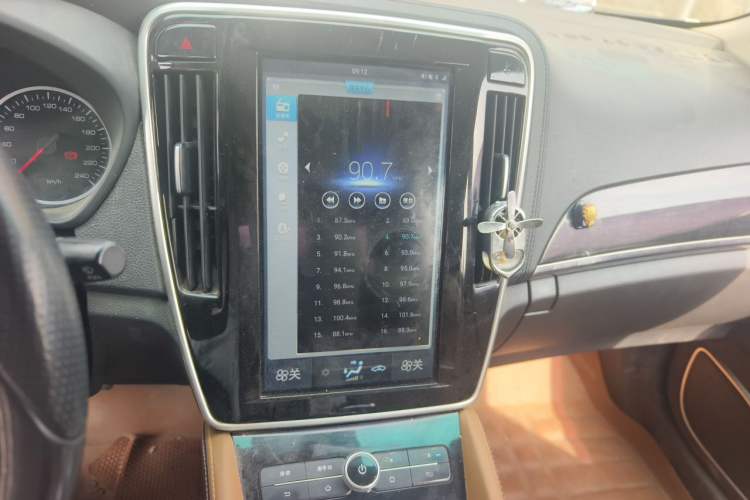 Used BYD Qin New Energy 2018 1.5T Smart Connect Premium Model Audio And AC Panel