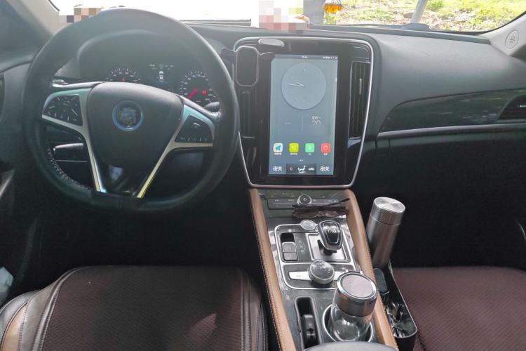 Used BYD Qin New Energy 2018 1.5T Smart Connect Premium Model Center Console