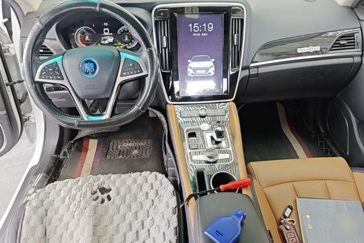 Used BYD Qin New Energy 2018 Qin EV450 Smart Connect Prestige Model Center Console
