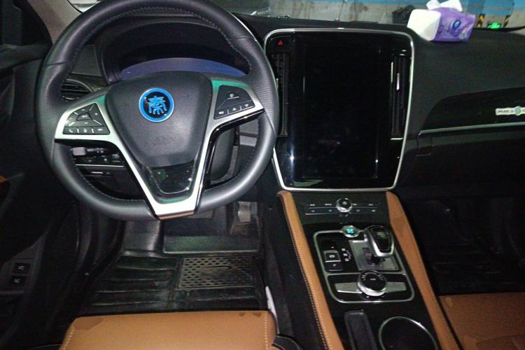 Used BYD Qin New Energy 2018 Qin EV450 Smart Connect Prestige Model Center Console