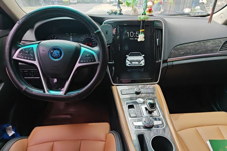 Used BYD Qin New Energy 2018 1.5T Smart Connect Premium Model Center Console