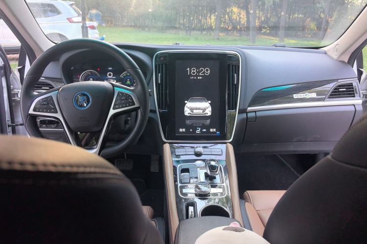 Used BYD Qin New Energy 2018 Qin EV450 Smart Connect Prestige Model Center Console
