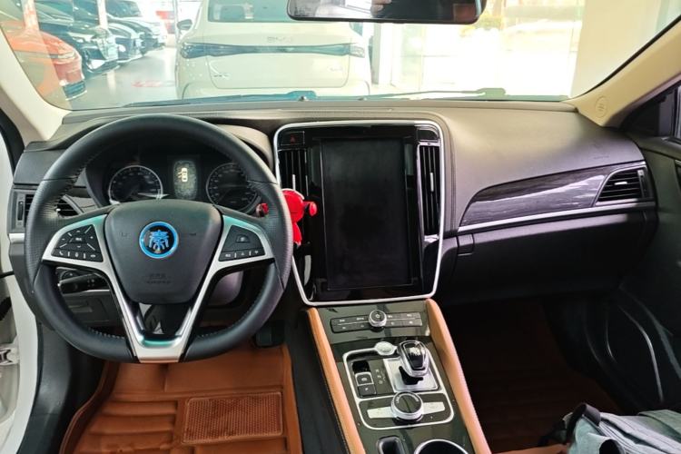 Used BYD Qin New Energy 2018 1.5T Smart Connect Premium Model Center Console