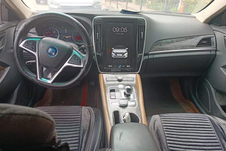 Used BYD Qin New Energy 2018 1.5T Smart Connect Premium Model Center Console