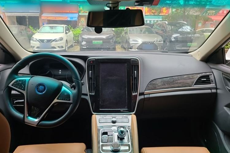 Used BYD Qin New Energy 2018 1.5T Smart Connect Premium Model Center Console