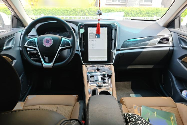 Used BYD Qin New Energy 2018 Qin EV450 Smart Connect Fashion Model Center Console