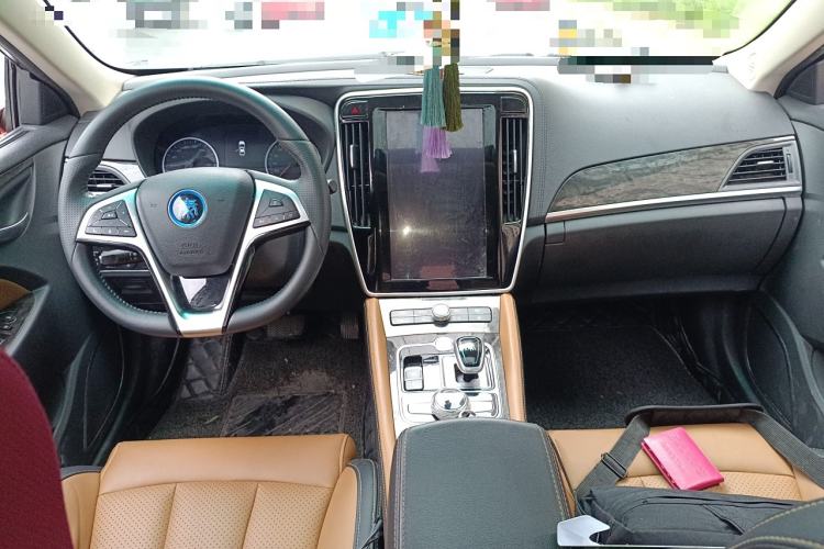 Used BYD Qin New Energy 2018 1.5T Smart Connect Premium Model Center Console