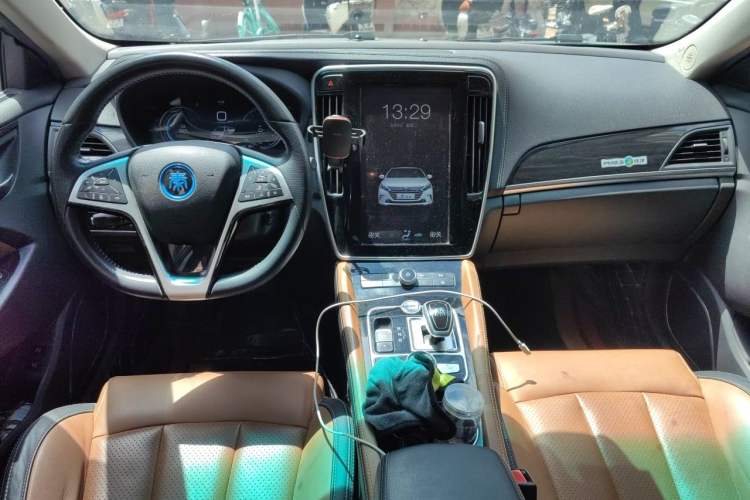 Used BYD Qin New Energy 2018 Qin EV450 Smart Connect Prestige Model Center Console