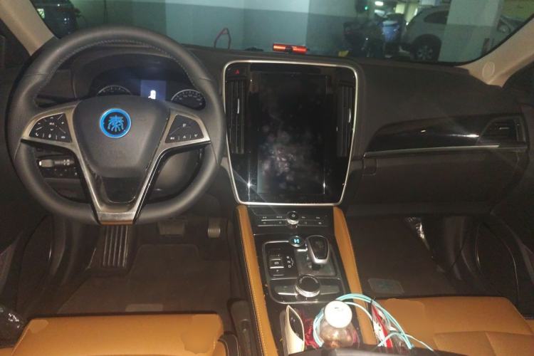 Used BYD Qin New Energy 2018 1.5T Smart Connect Premium Model Center Console