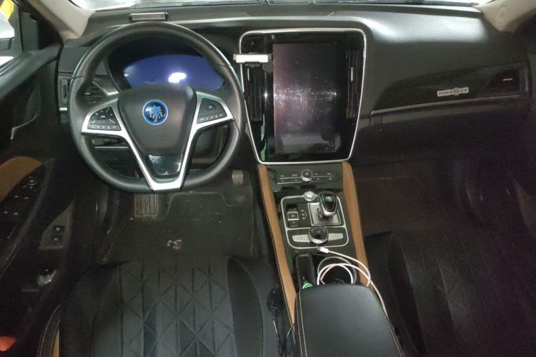 Used BYD Qin New Energy 2018 Qin EV450 Smart Connect Prestige Model Center Console