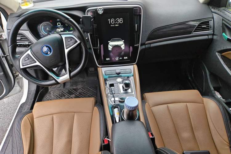 Used BYD Qin New Energy 2018 Qin EV450 Smart Connect Prestige Model Center Console
