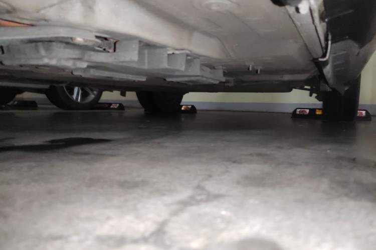 Used BYD Qin New Energy 2018 1.5T Smart Connect Premium Model Chassis Front Left