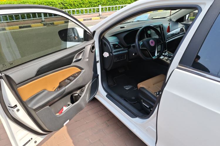 Used BYD Qin New Energy 2018 Qin EV450 Smart Connect Fashion Model Driver Seat